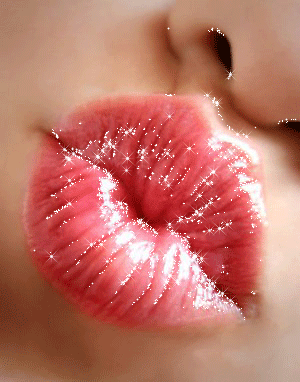 Оригинальные открытки с надписью целую. Открытки с поцелуями на любой вкус.