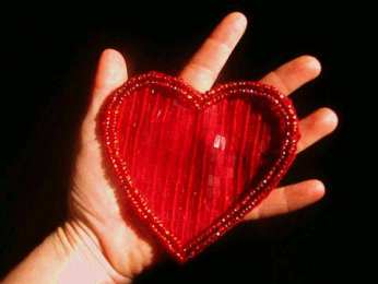 Открытки с сердечками Разнообразные открытки с сердечками на любой вкус скачать бесплатно.